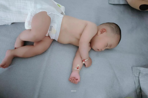 丽水四个月宝宝不爱笑